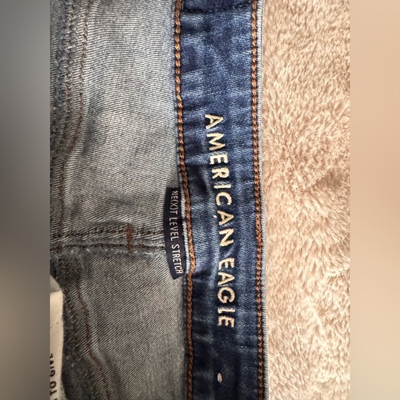 American Eagles Distressed Blue Jeggings - Picture 4 of 5